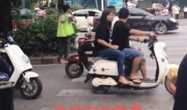 网红倒骑驴车一起吃瓜,共享夏日吃瓜时光