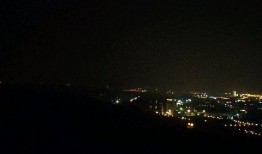 《夜色》在线观看,沉浸式体验都市光影下的情感纠葛