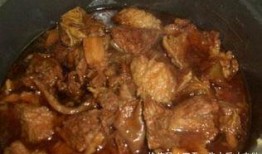 大厨爆料 炖牛肉视频,炖牛肉的秘诀与技巧