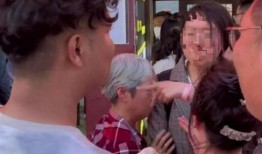 插队老太爆料视频播放