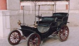 网红倒骑驴车一起吃瓜,共享夏日吃瓜时光