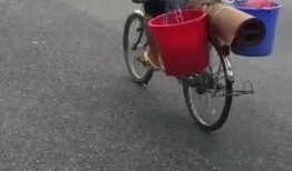 网红倒骑驴车一起吃瓜,共享夏日吃瓜时光