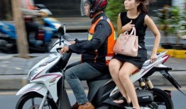 骑车的女人在线观看,探寻自由与梦想的征途